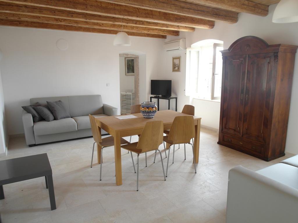 Apartments Antica Orsera Стая снимка